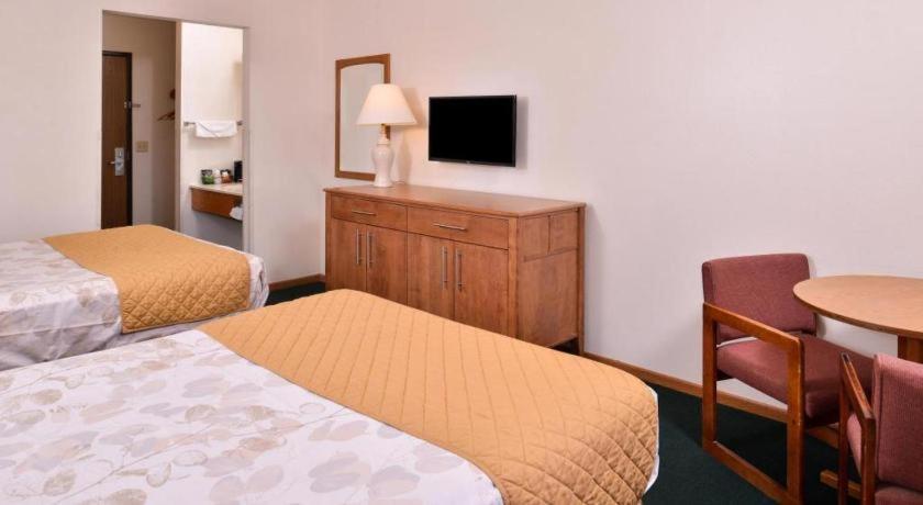 Americas Best Value Inn Missouri Valley Exterior photo